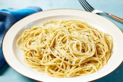 5-Ingredient Garlic Butter Pasta