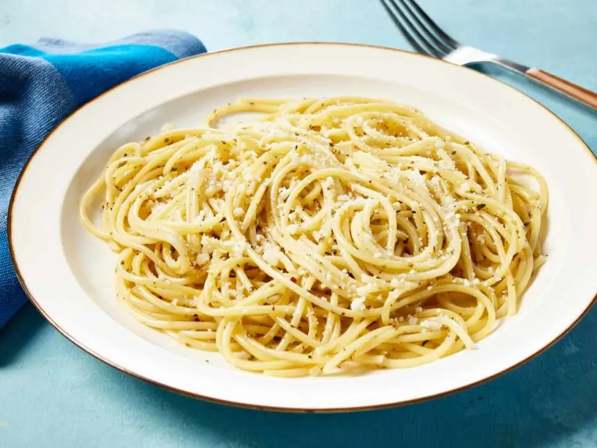 5-Ingredient Garlic Butter Pasta